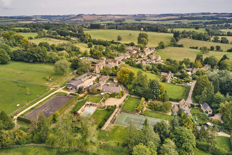 Picturesque Cotswold Grange, C943 (photo 48)