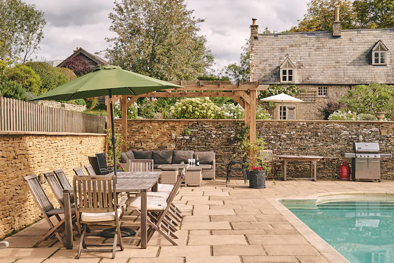 Picturesque Cotswold Grange, C943 (photo 41)