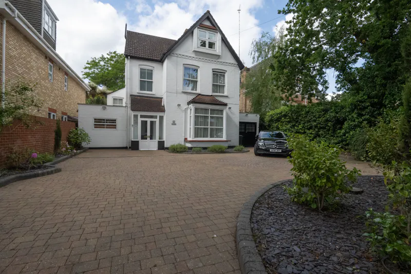 Driveway at Detached Hampton family home, B2043 (photo 1)