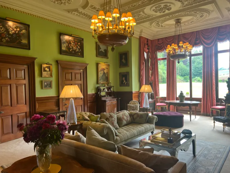 Living Room at Napoleon Suite in Brasted, A1629 (photo 2)