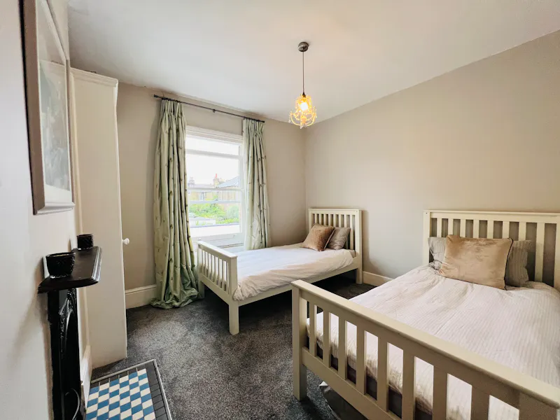 Bedroom at Stylish Putney home , B2042 (photo 17)