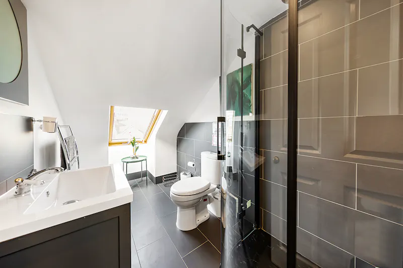 Bathroom at Stylish Putney home , B2042 (photo 21)