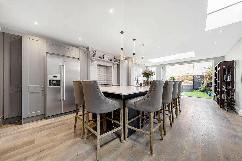 Kitchen island at Stylish Putney home , B2042 (photo 6)