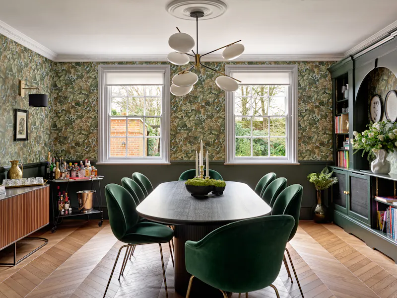 Dining room at Luxurious Georgian home in Ware, A1631 (photo 7)