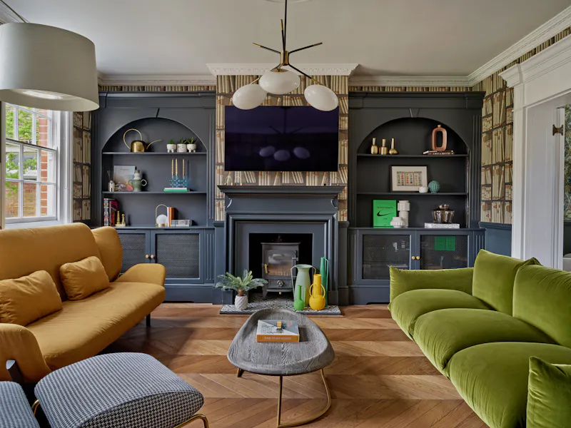 Sitting room at Luxurious Georgian home in Ware, A1631 (photo 4)