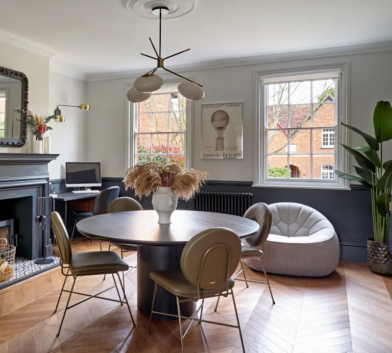 Dining room at Luxurious Georgian home in Ware, A1631 (photo 15)