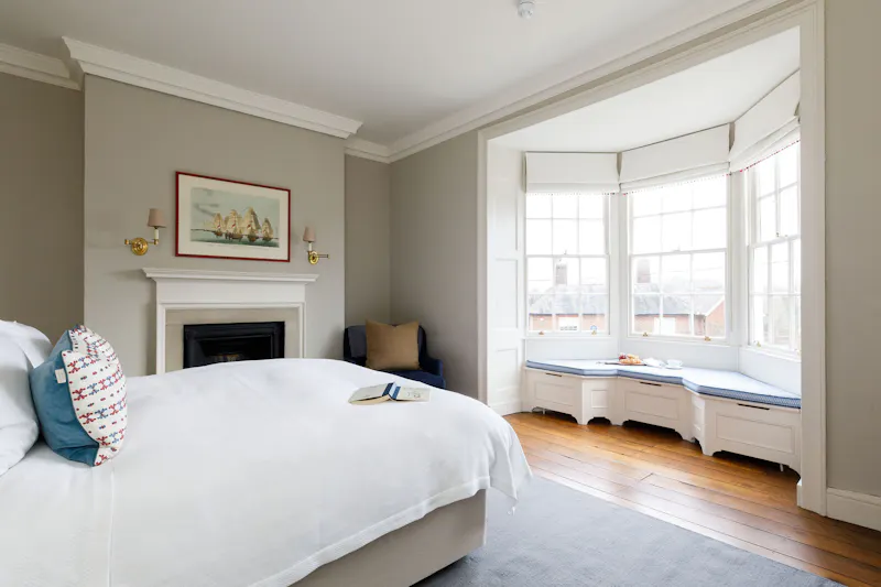 Bedroom at Grade II-listed Sussex Manor, A1630 (photo 41)