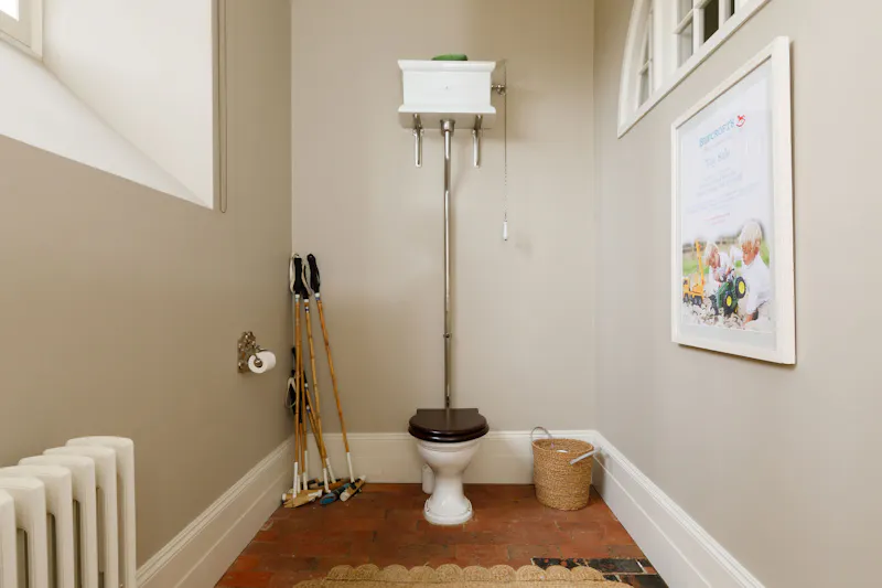 Bathroom at Grade II-listed Sussex Manor, A1630 (photo 30)