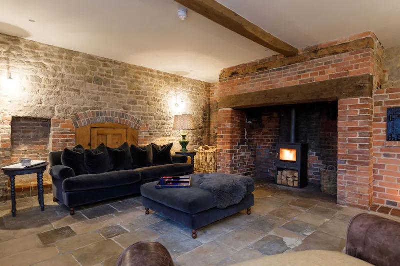 Grade II-listed Sussex Manor, A1630 (photo 26)