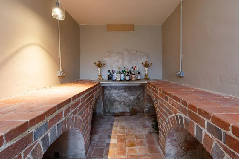 Bar at Grade II-listed Sussex Manor, A1630 (photo 18)
