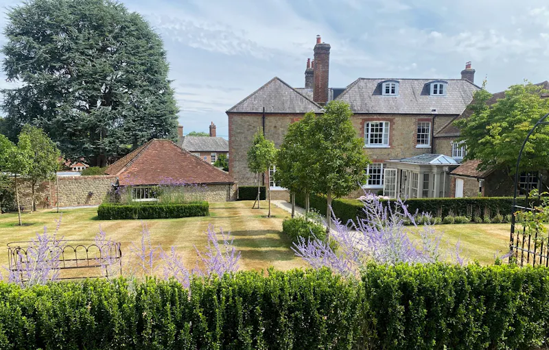 Grade II-listed Sussex Manor, A1630 (photo 64)