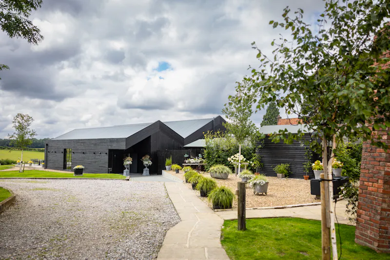 Driveway at Stunning Surrey Views Barn, L761 (photo 13)