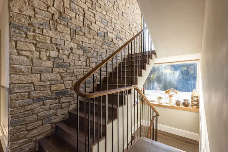 Staircase at Hurst Vale, D2776 (photo 12)