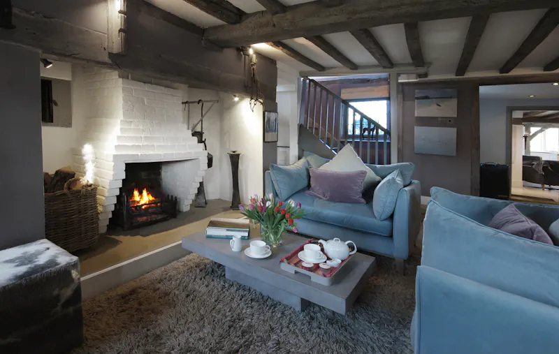 Living Room at Modernised Tudor Petworth Manor, M362 (photo 7)