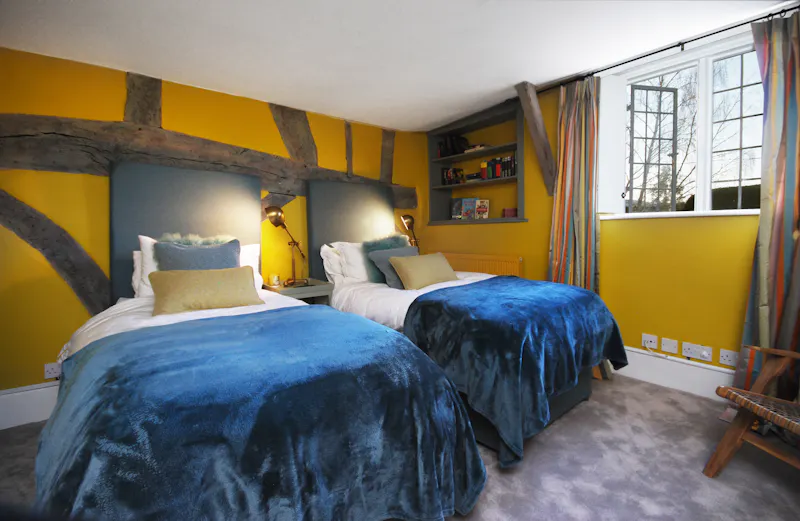 Bedroom at Modernised Tudor Petworth Manor, M362 (photo 21)