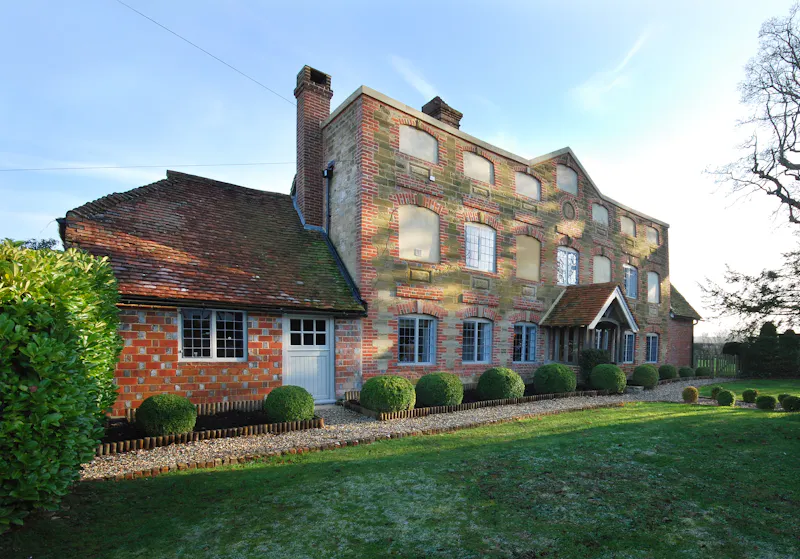 Modernised Tudor Petworth Manor, M362 (photo 42)