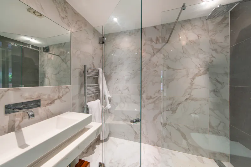 Shower at Elegant Hampstead Apartment, F1253 (photo 11)