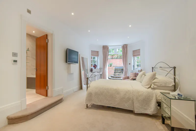 Bedroom at Elegant Hampstead Apartment, F1253 (photo 9)