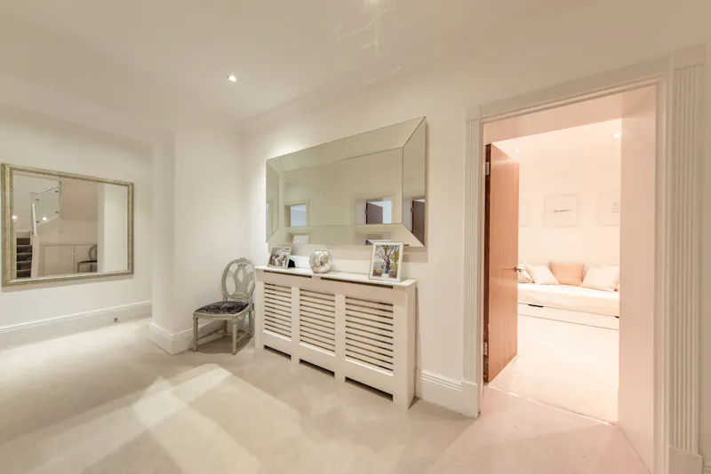 Entrance hall at Elegant Hampstead Apartment, F1253 (photo 7)