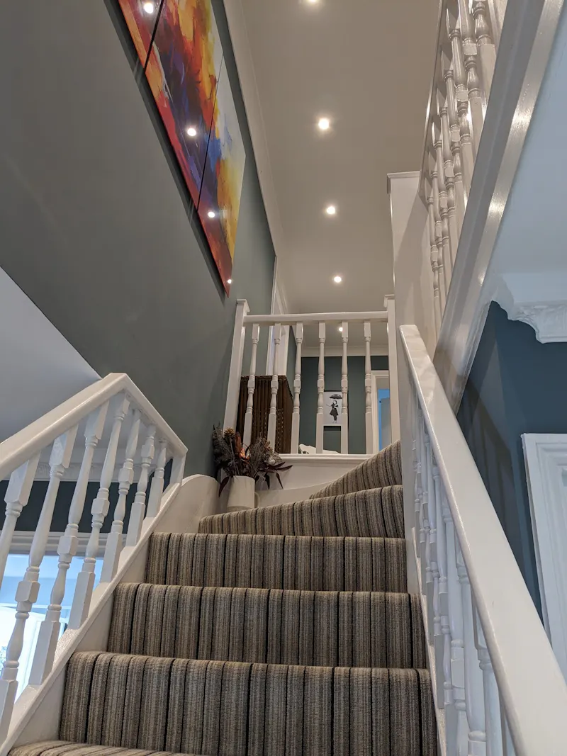 Staircase at Classic Mock-Tudor House Esher, D2782 (photo 10)