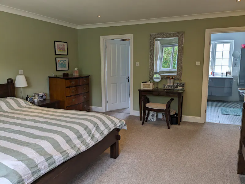 Classic Mock-Tudor House Esher, D2782 (photo 13)