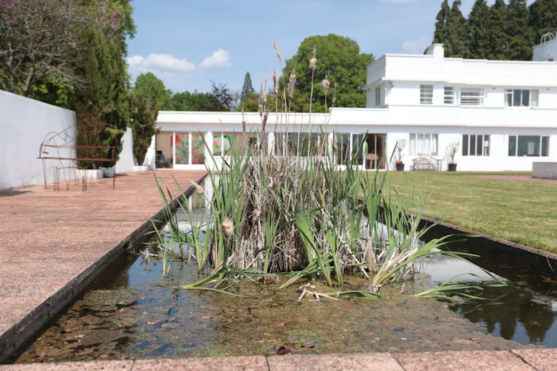 Pond at Grade II modernist Art Deco, D2777 (photo 19)