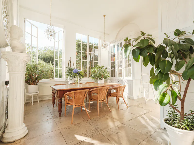 Conservatory at Bracknell Georgian mansion, A1539 (photo 16)
