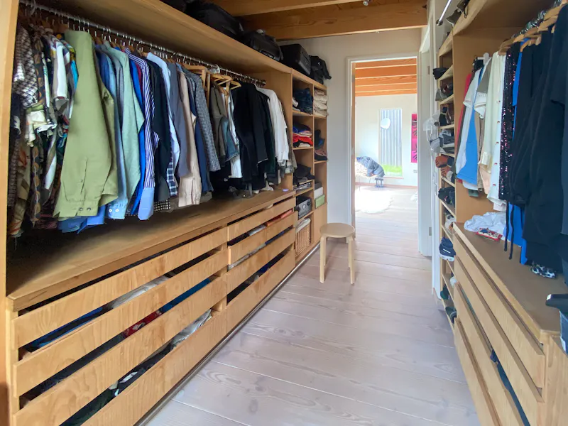 Dressing room at Architectural Kensal Rise Home, K503 (photo 28)