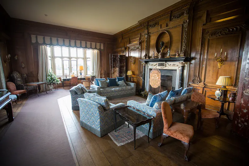 Living Room at Gothic Castle in Maidstone, G319 (photo 5)