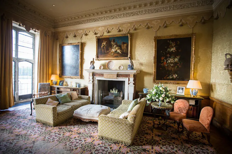 Living Room at Gothic Castle in Maidstone, G319 (photo 2)