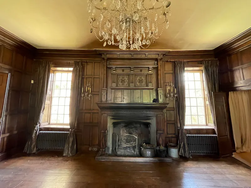 Fireplace at Moated Groombridge Manor House, M363 (photo 5)