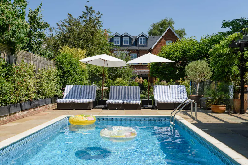 Swimming pool - outdoor at Elegant Teddington Townhouse, B2046 (photo 31)