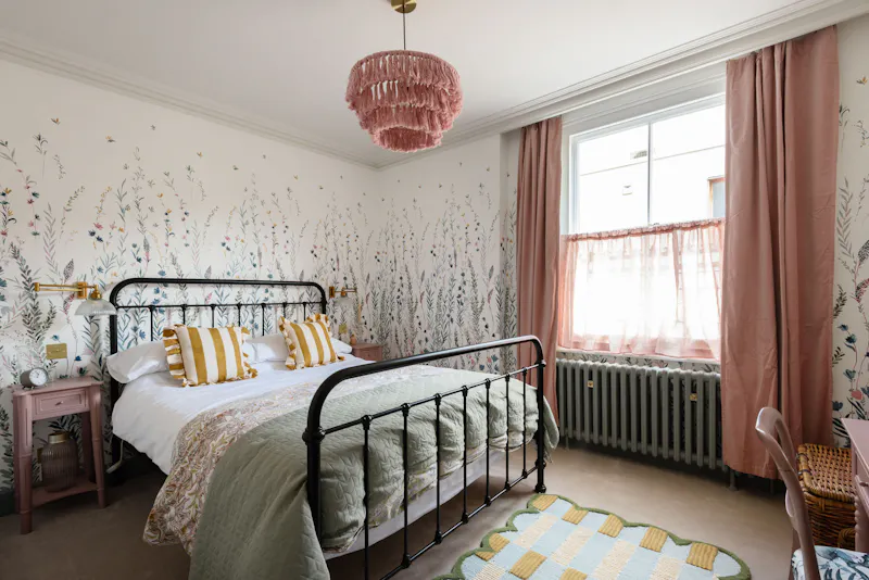 Bedroom at Elegant Teddington Townhouse, B2046 (photo 19)