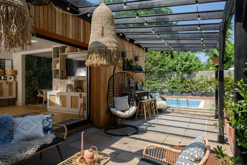 Terrace/Patio at Elegant Teddington Townhouse, B2046 (photo 32)
