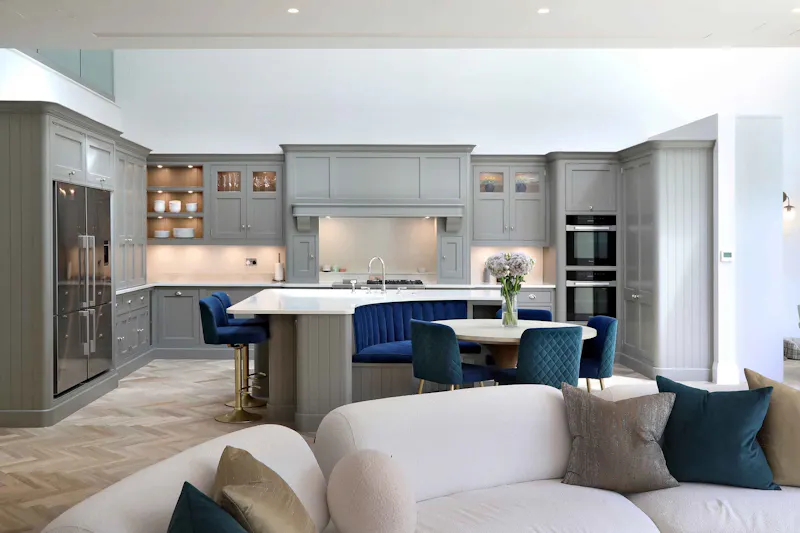 Kitchen at Cobham Modern Mansion, D2779 (photo 9)
