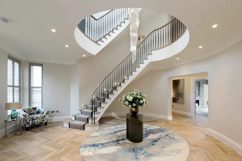 Entrance hall at Cobham Modern Mansion, D2779 (photo 2)