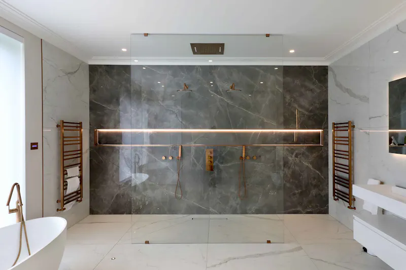 Bathroom at Cobham Modern Mansion, D2779 (photo 28)