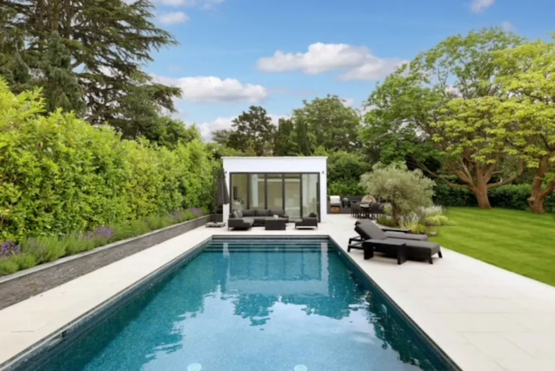 Cobham Modern Mansion, D2779 (photo 34)