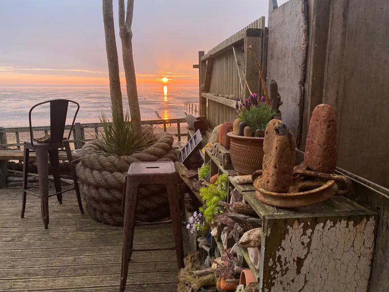 Idyllic Sheppy beach house, C897 (photo 25)