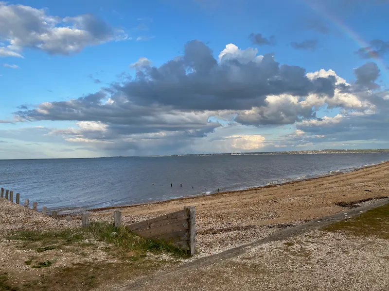 Idyllic Sheppy beach house, C897 (photo 52)