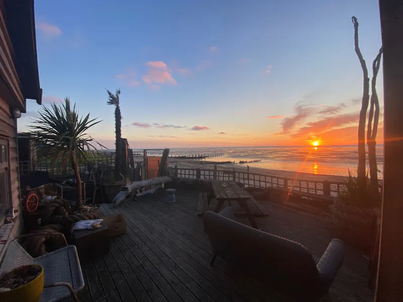 Idyllic Sheppy beach house, C897 (photo 30)