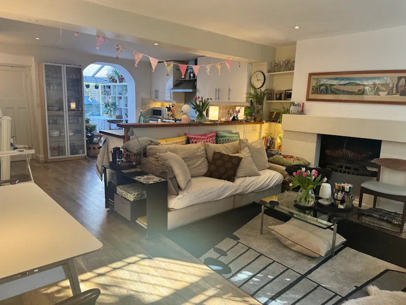 Open plan at Shepherd's Bush family house, B1020 (photo 11)