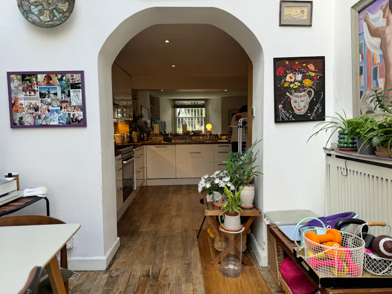 Shepherd's Bush family house, B1020 (photo 20)