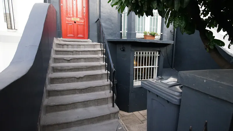 Shepherd's Bush family house, B1020 (photo 45)