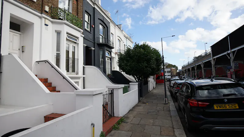Shepherd's Bush family house, B1020 (photo 47)