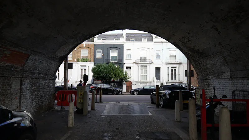 Shepherd's Bush family house, B1020 (photo 49)