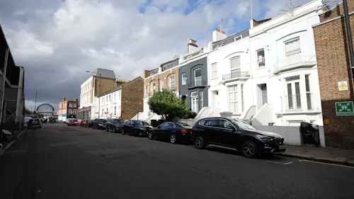 Shepherd's Bush family house, B1020