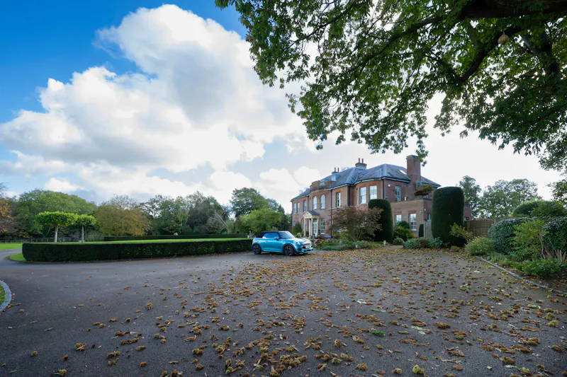 Driveway at Chenies Studio and bar , R872 (photo 15)