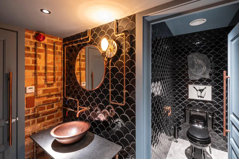 Bathroom at Chenies Studio and bar , R872 (photo 8)