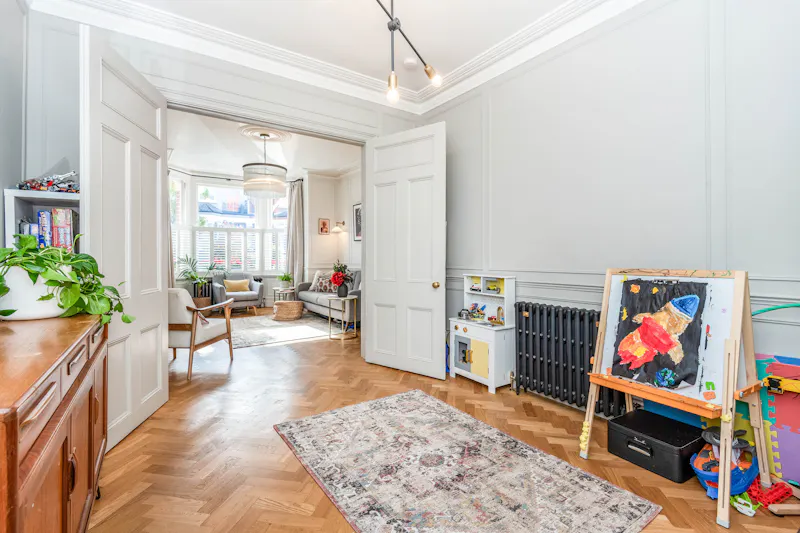 Through drawing room at Contemporary Muswell Hill Home, E534 (photo 5)